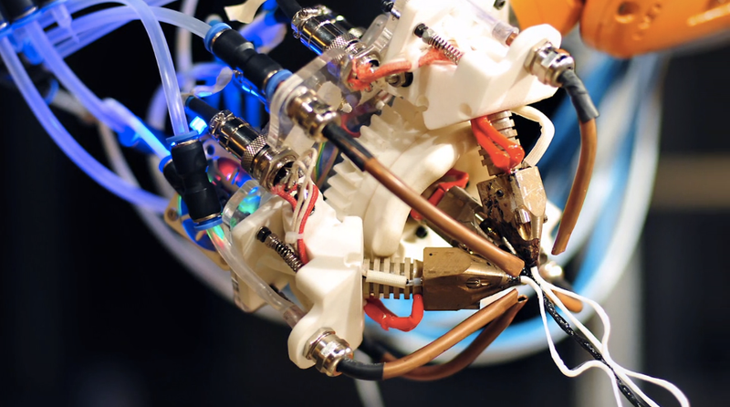 Illustration for article titled This Incredible Robotic Arm Prints Plastic Like a Spider Makes Silk